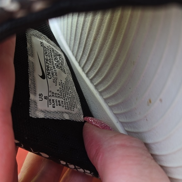 Nike Kids Slide Sandals - Black and White Snake Reptile Print - Picture 4 of 5